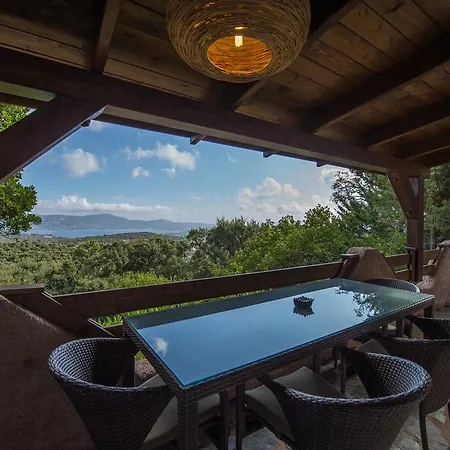 Les Hauts De Porto-vecchio 3*